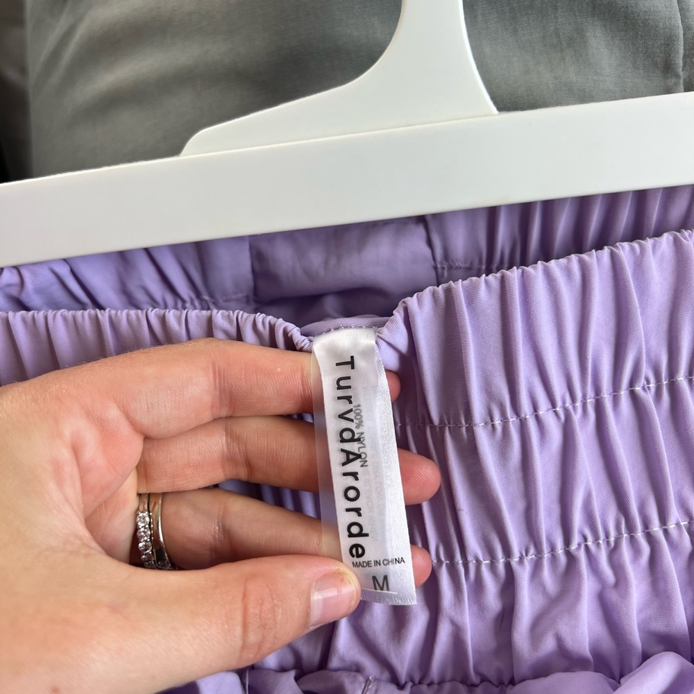WORKOUT SHORTS - Picture 6 of 7